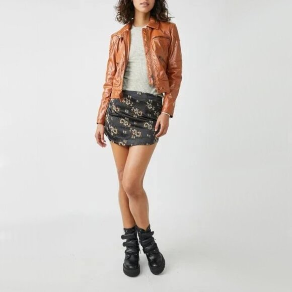 NWT Free People black jacquard floral print satin-like mini skirt, 8 - Picture 6 of 16